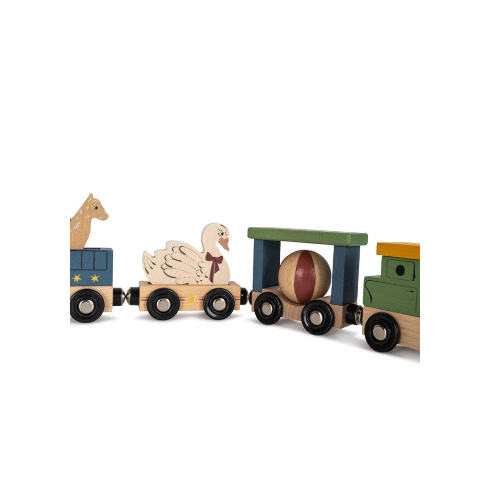 WOODEN ANIMAL TRAIN FSC