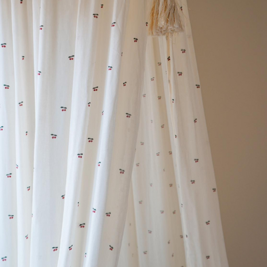bed canopy tulle - cherry glitter