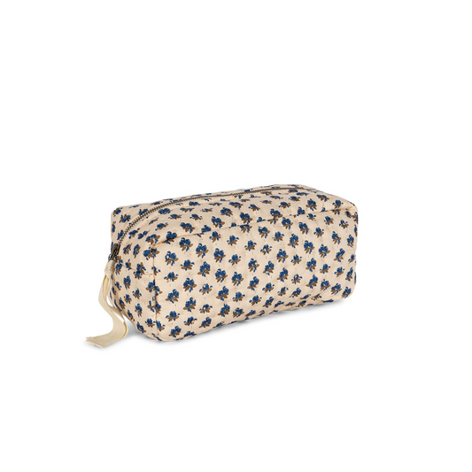SMALL QUILTED TOILETRY BAG