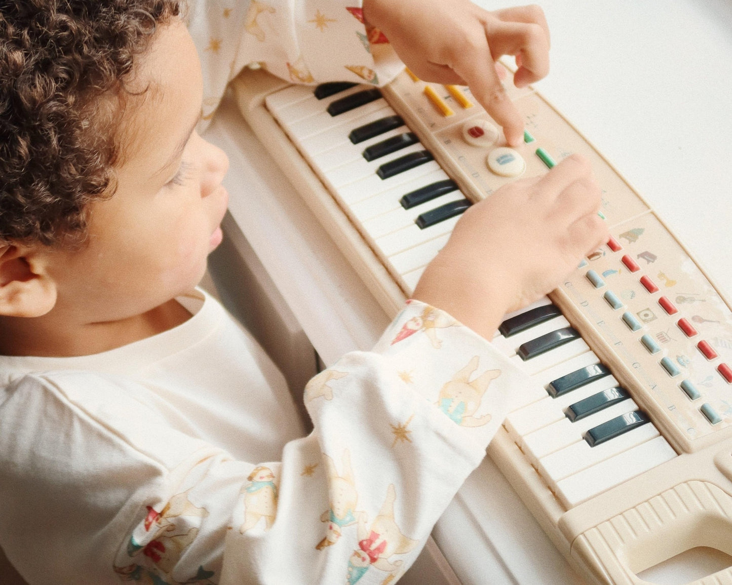 MUSIC KEYBOARD