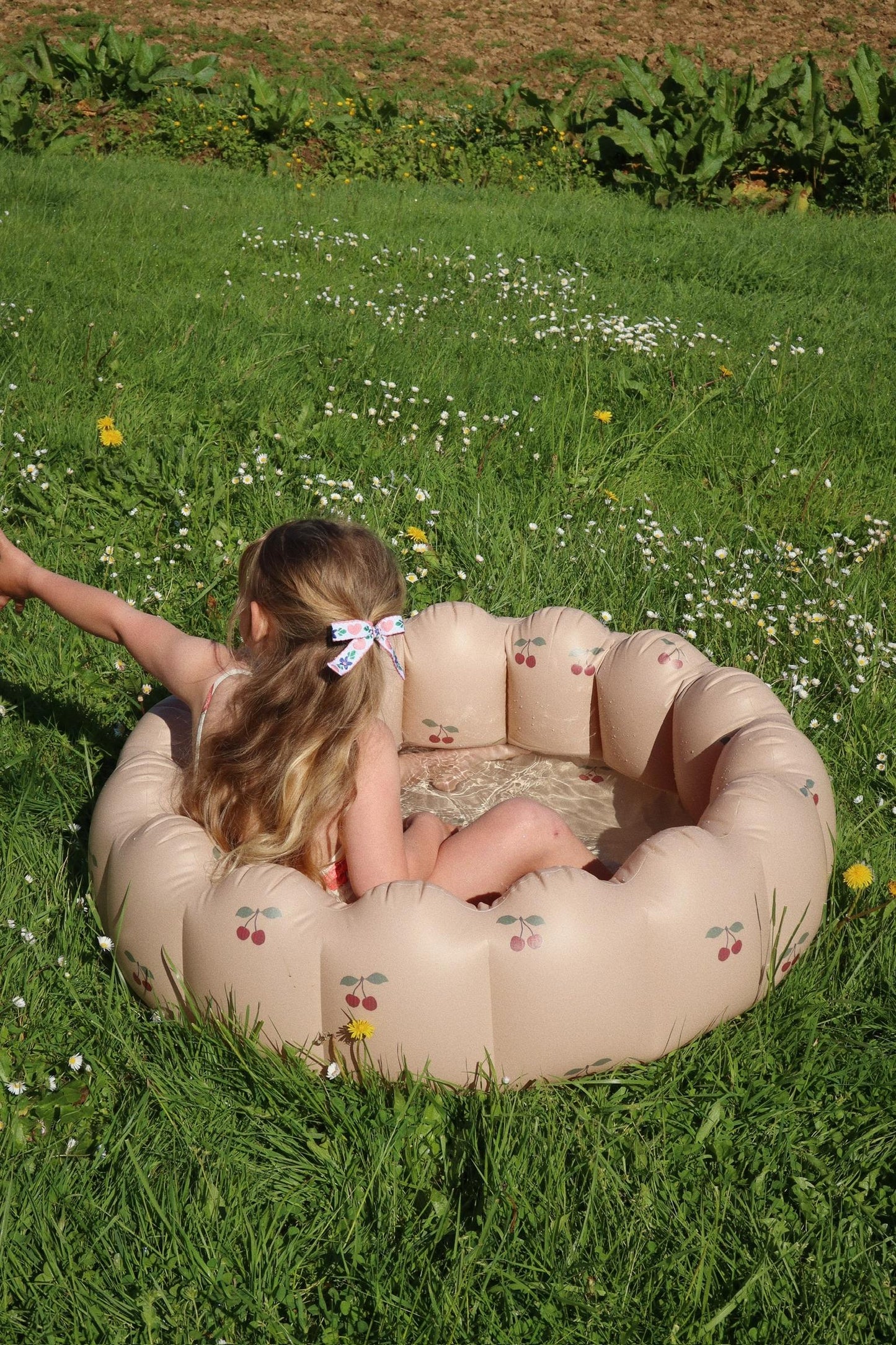 SMALL SHELL POOL - CHERRY