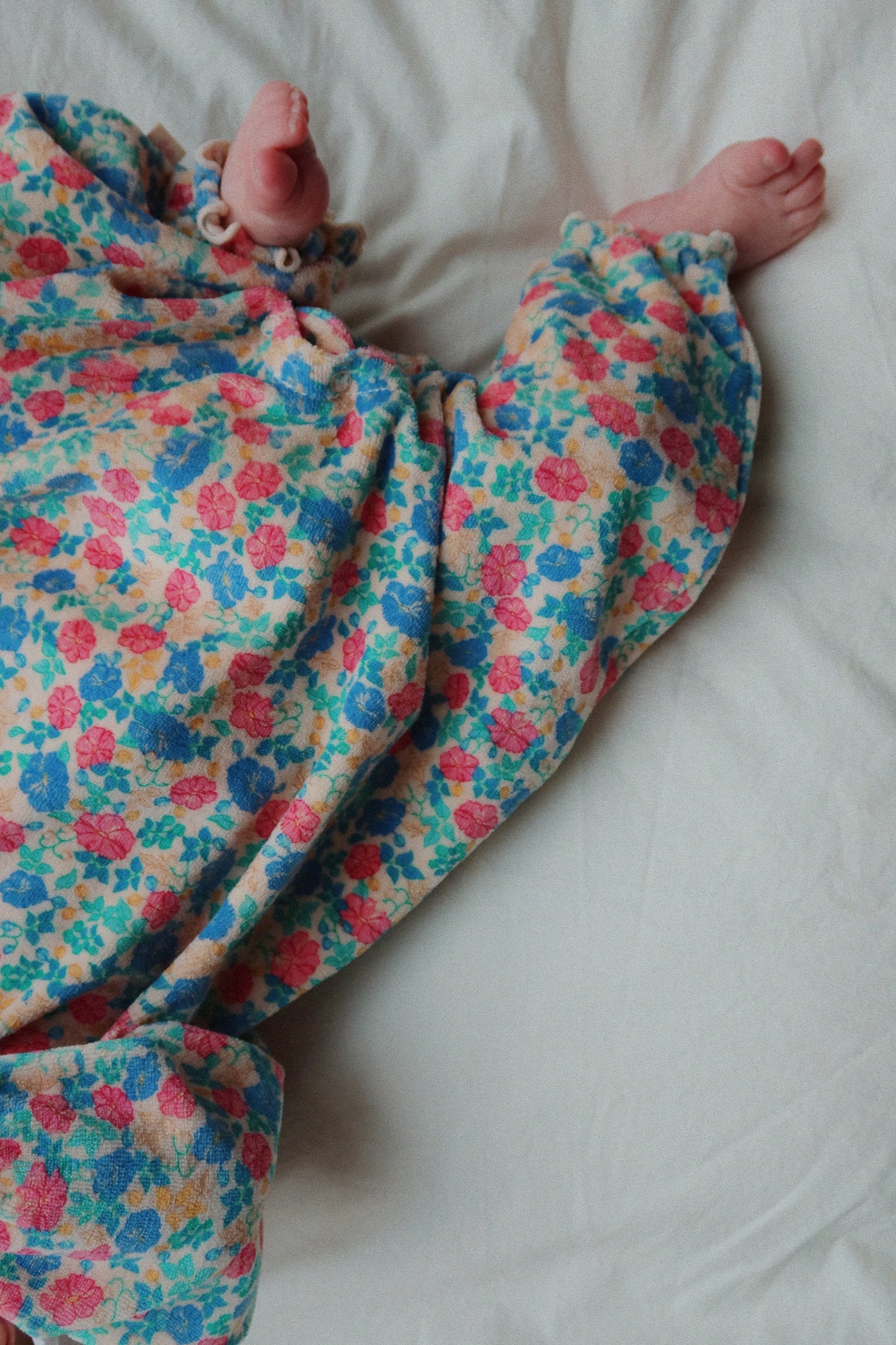 MIFFA FRILL ONESIE GOTS