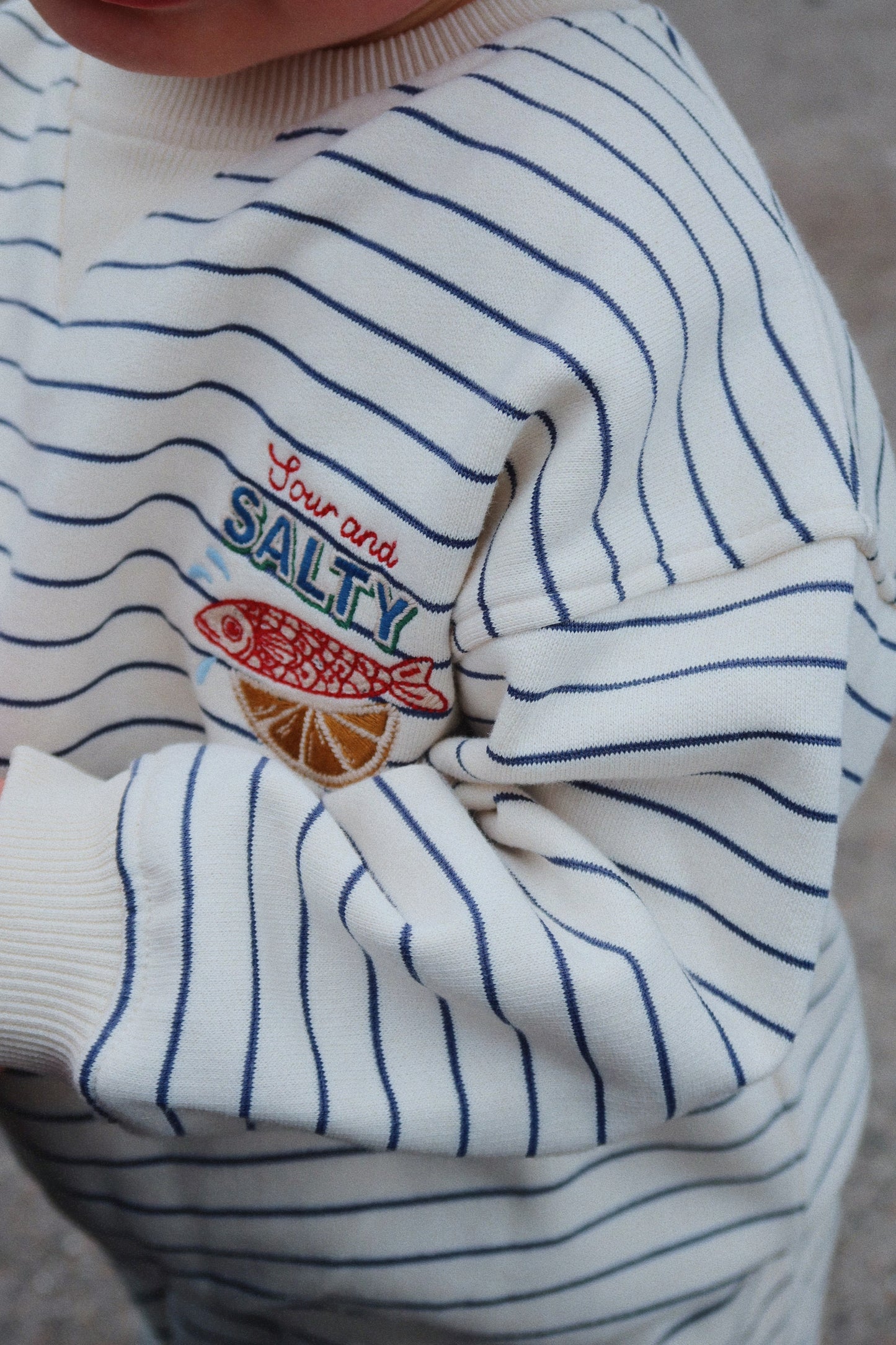 AMIO SWEAT SHIRT