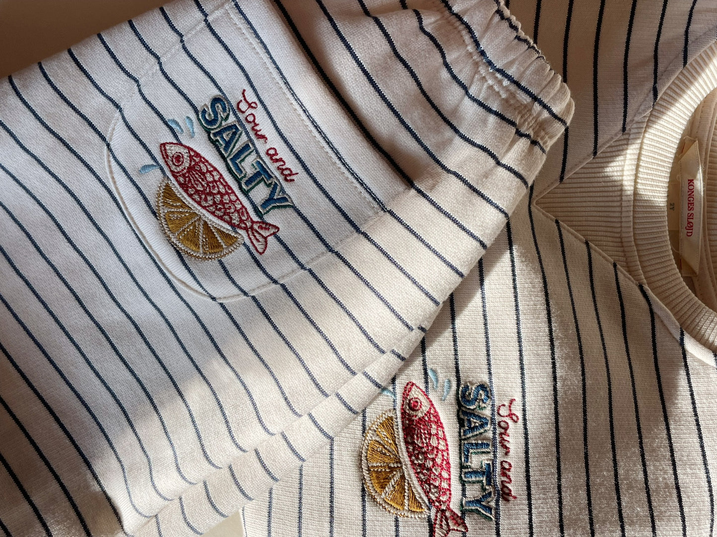 AMIO SWEAT SHIRT