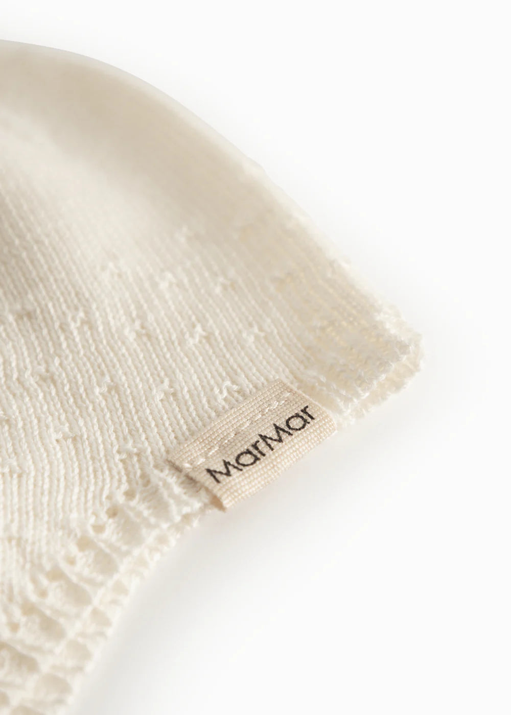 Aly - Knitted hat, Gentle White
