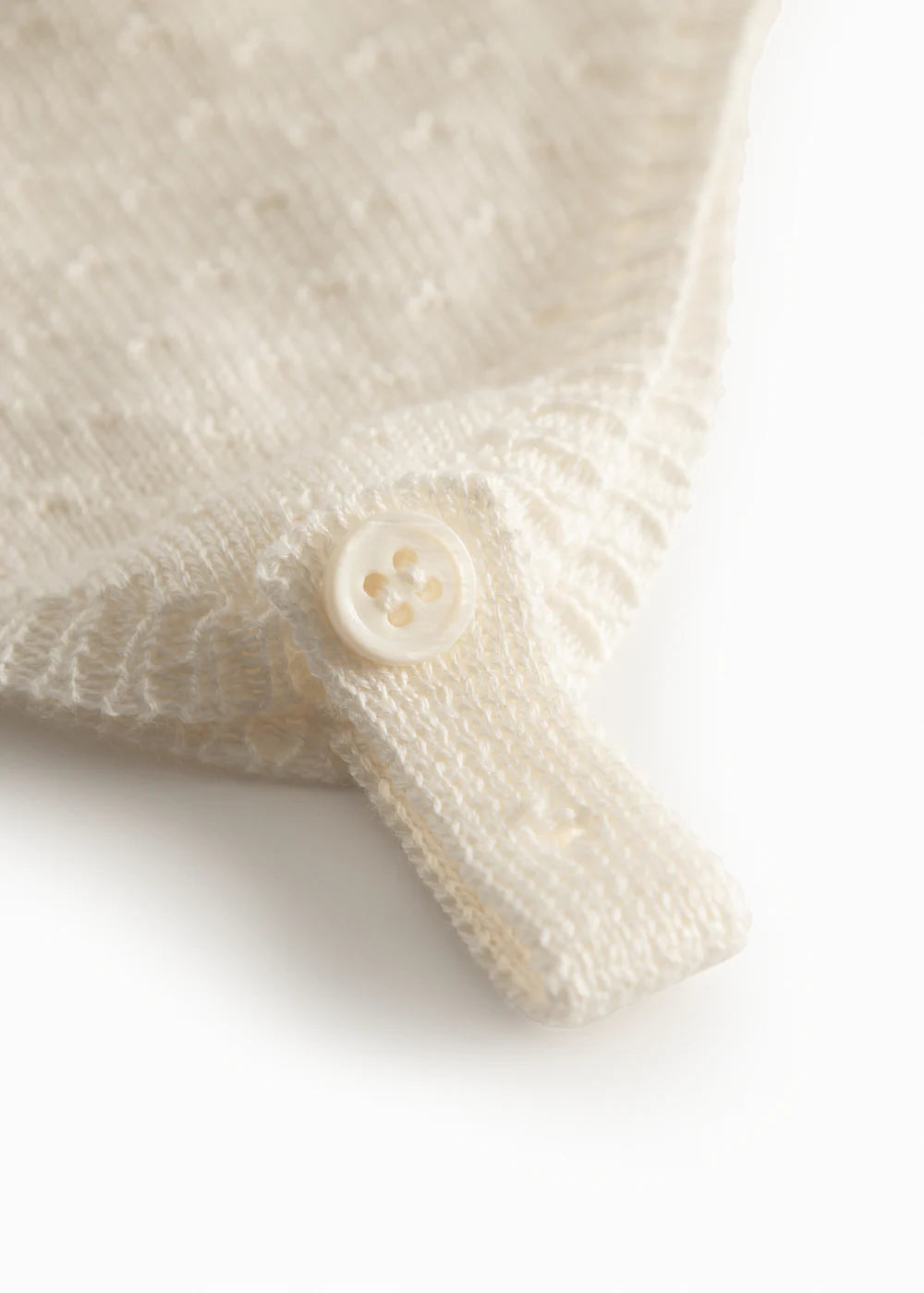 Aly - Knitted hat, Gentle White