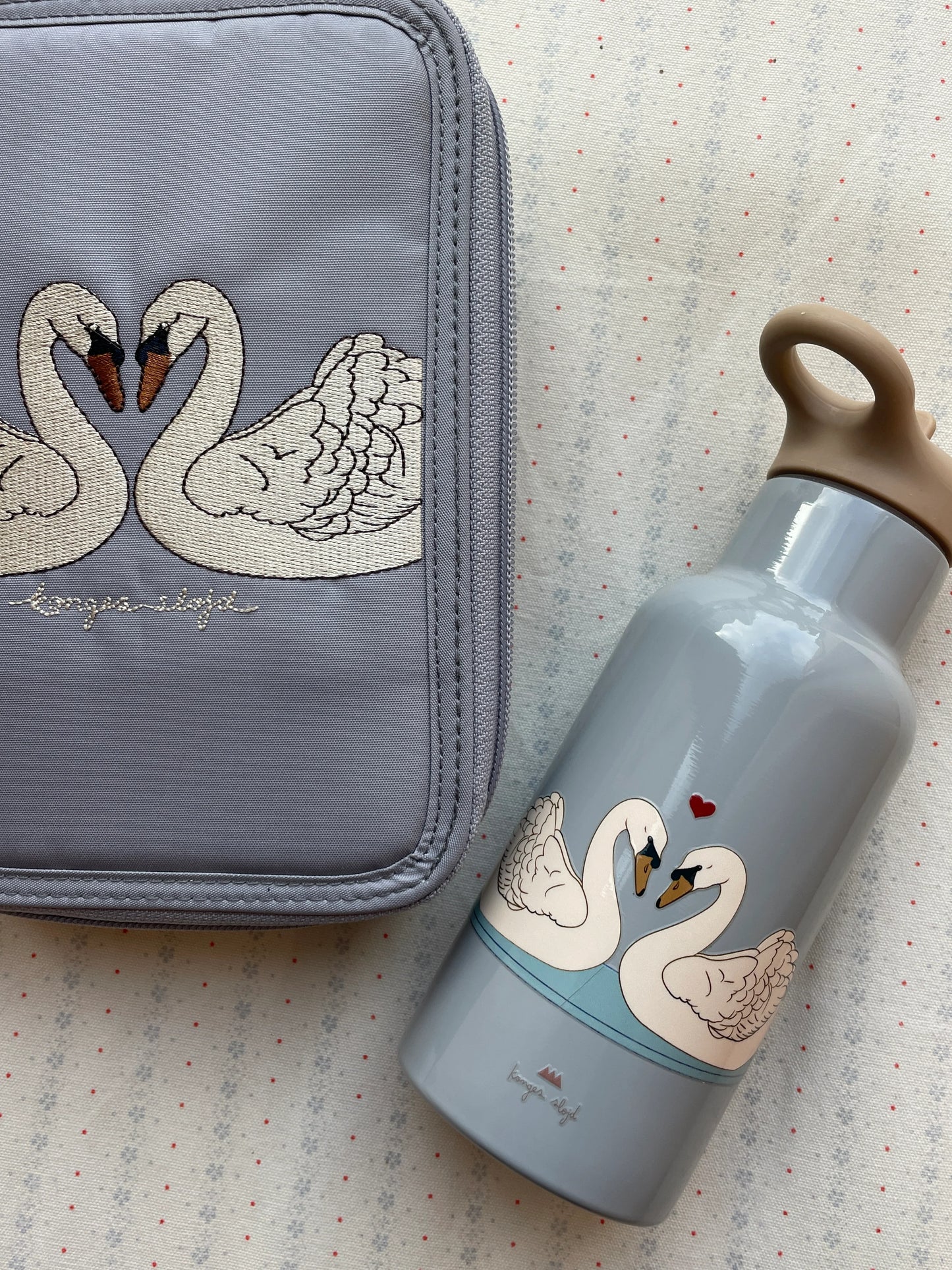 THERMO BOTTLE - Swan - Pre-Order