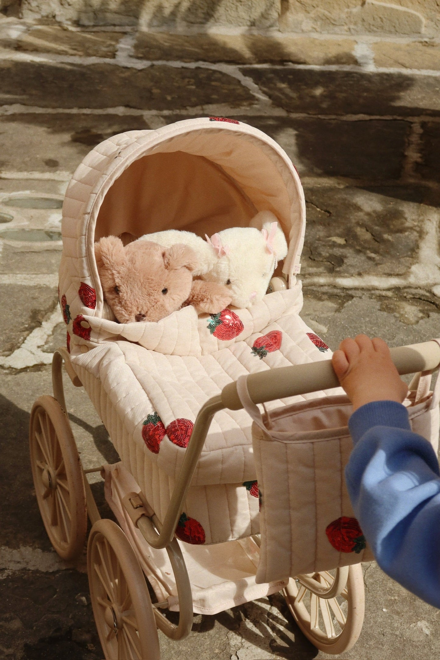 MINNIE TULLE DOLL PRAM