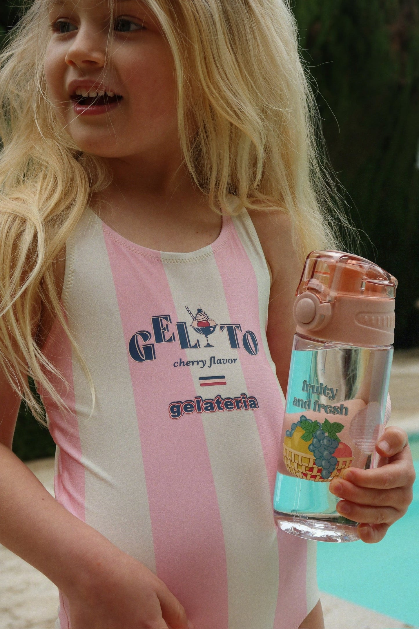 WATER BOTTLE - Fruity and Fresh