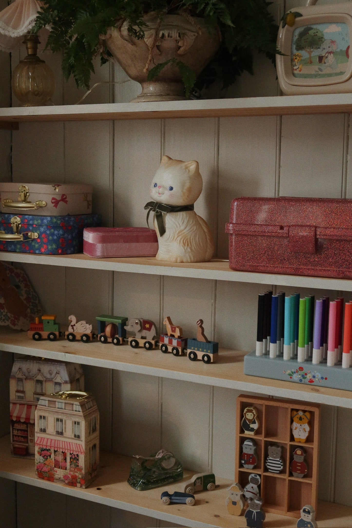 LITTLE BOUTIQUES