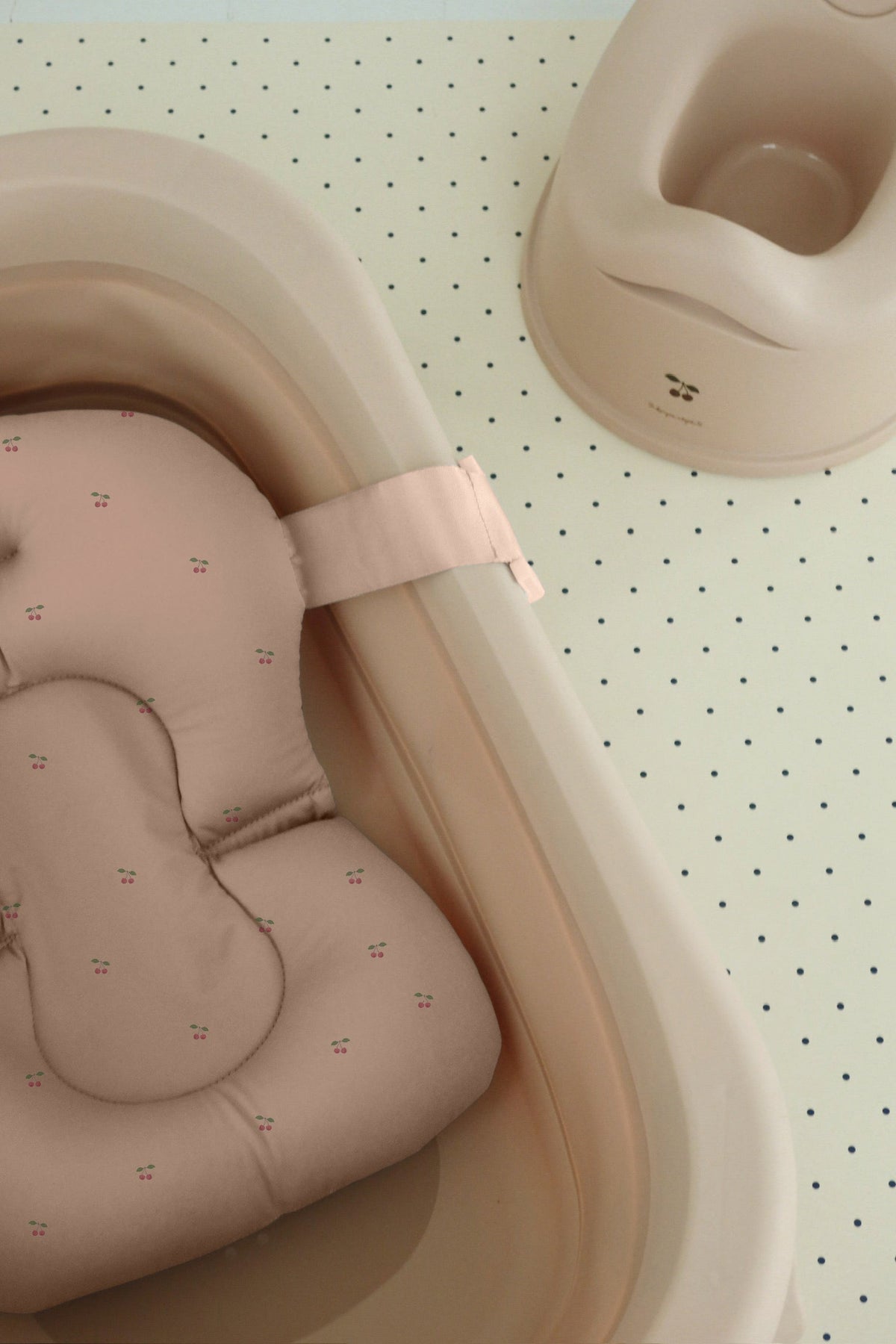 FOLDABLE BATH TUB AND CUSHION - Cherry