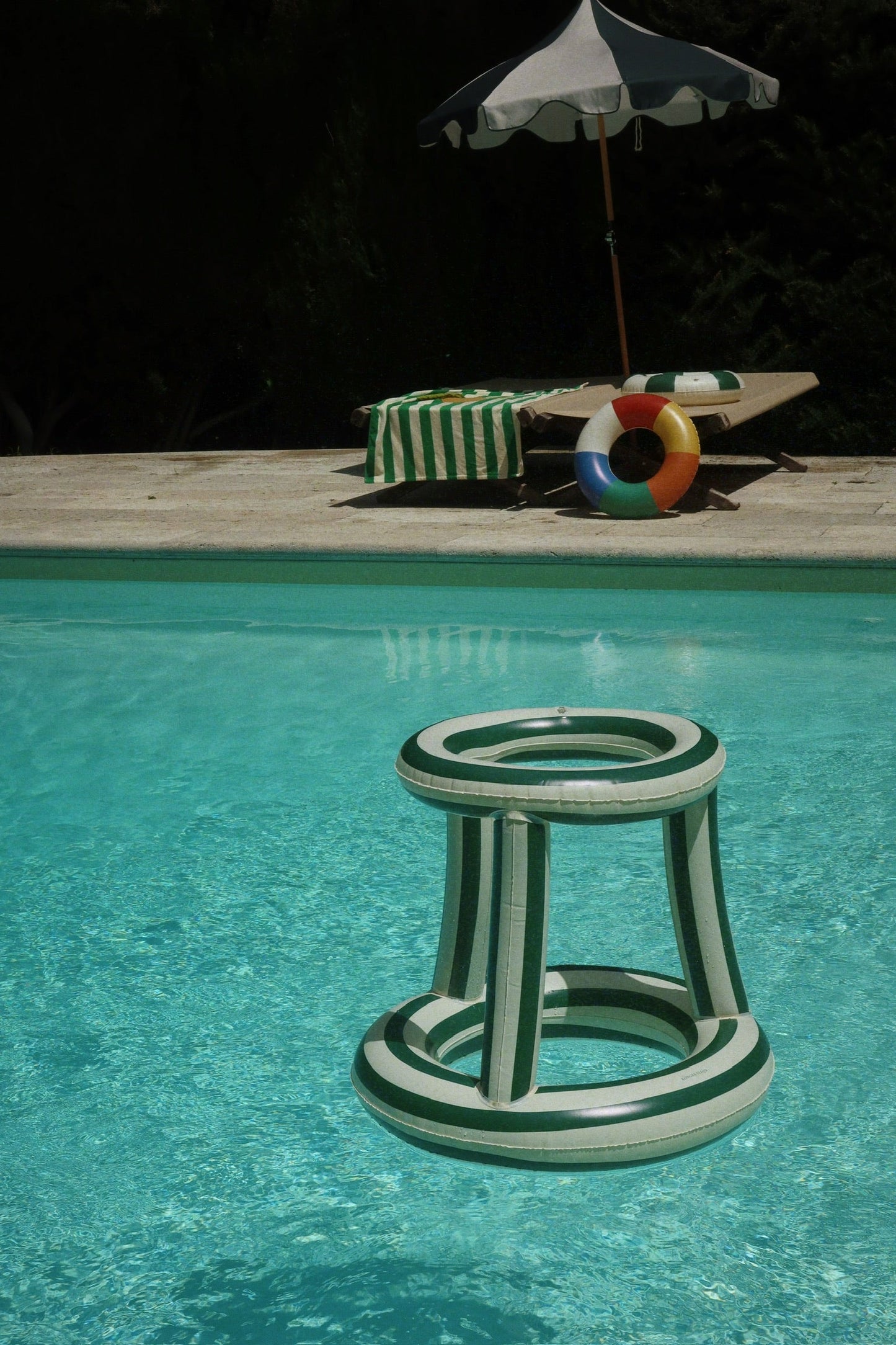 INFLATABLE BASKET BALL HOOP