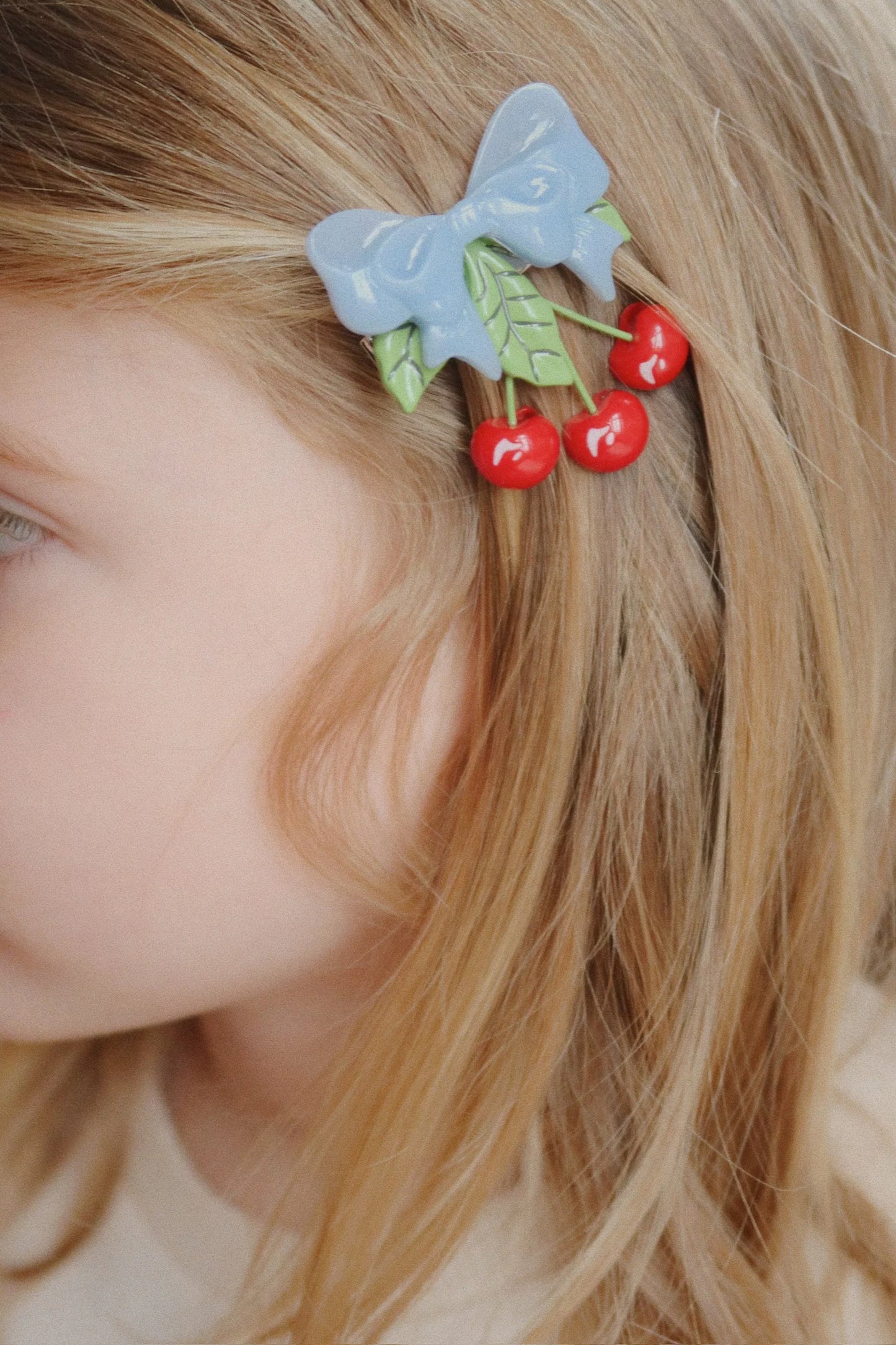 2 PACK AMARENA HAIR CLIPS