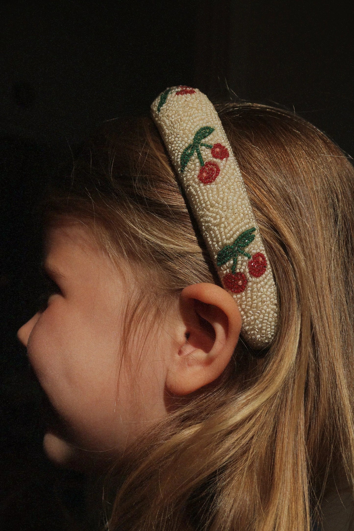 BEADED HAIRBRACE