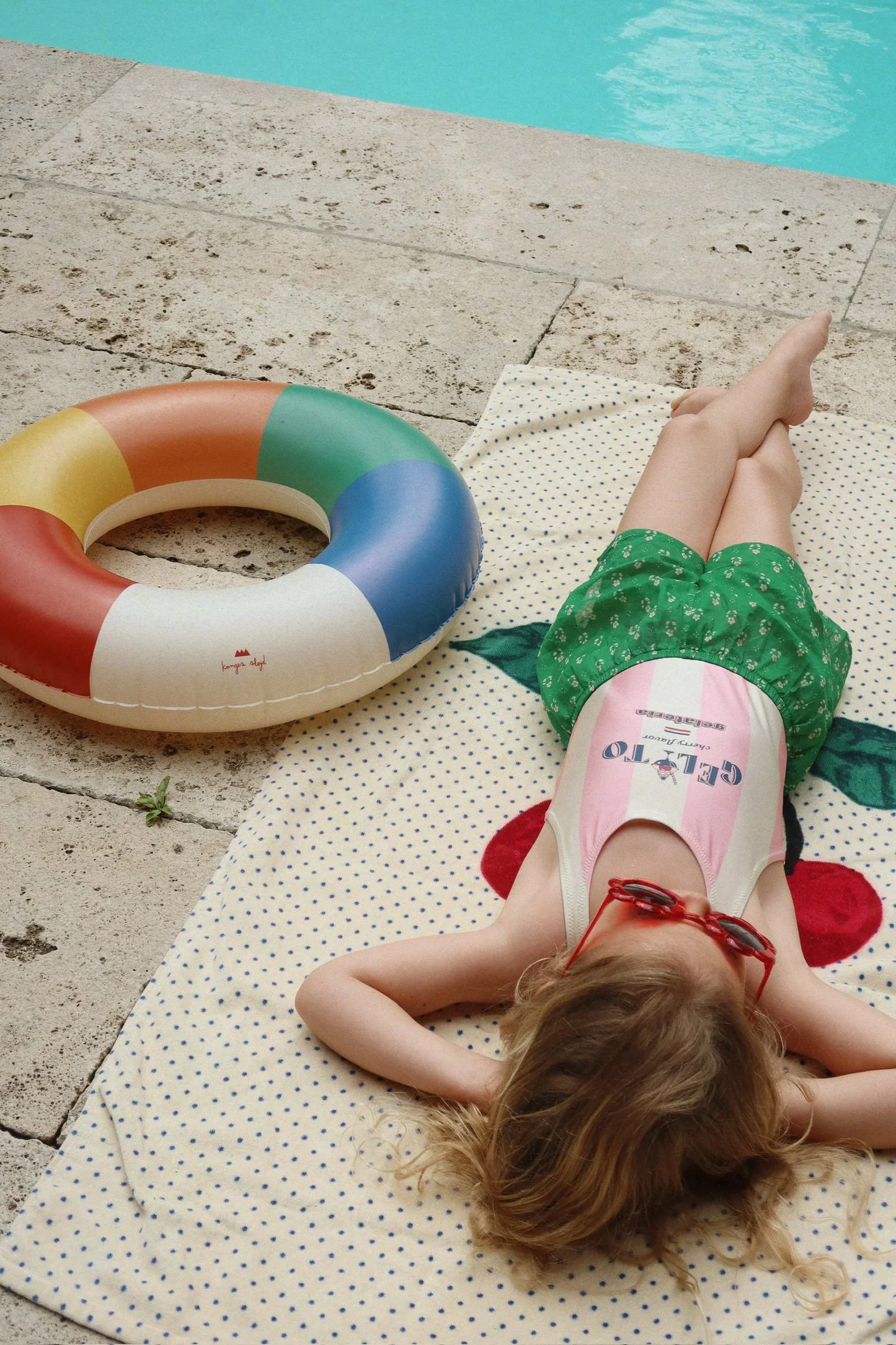 BEACH TOWELS - Estate Dot