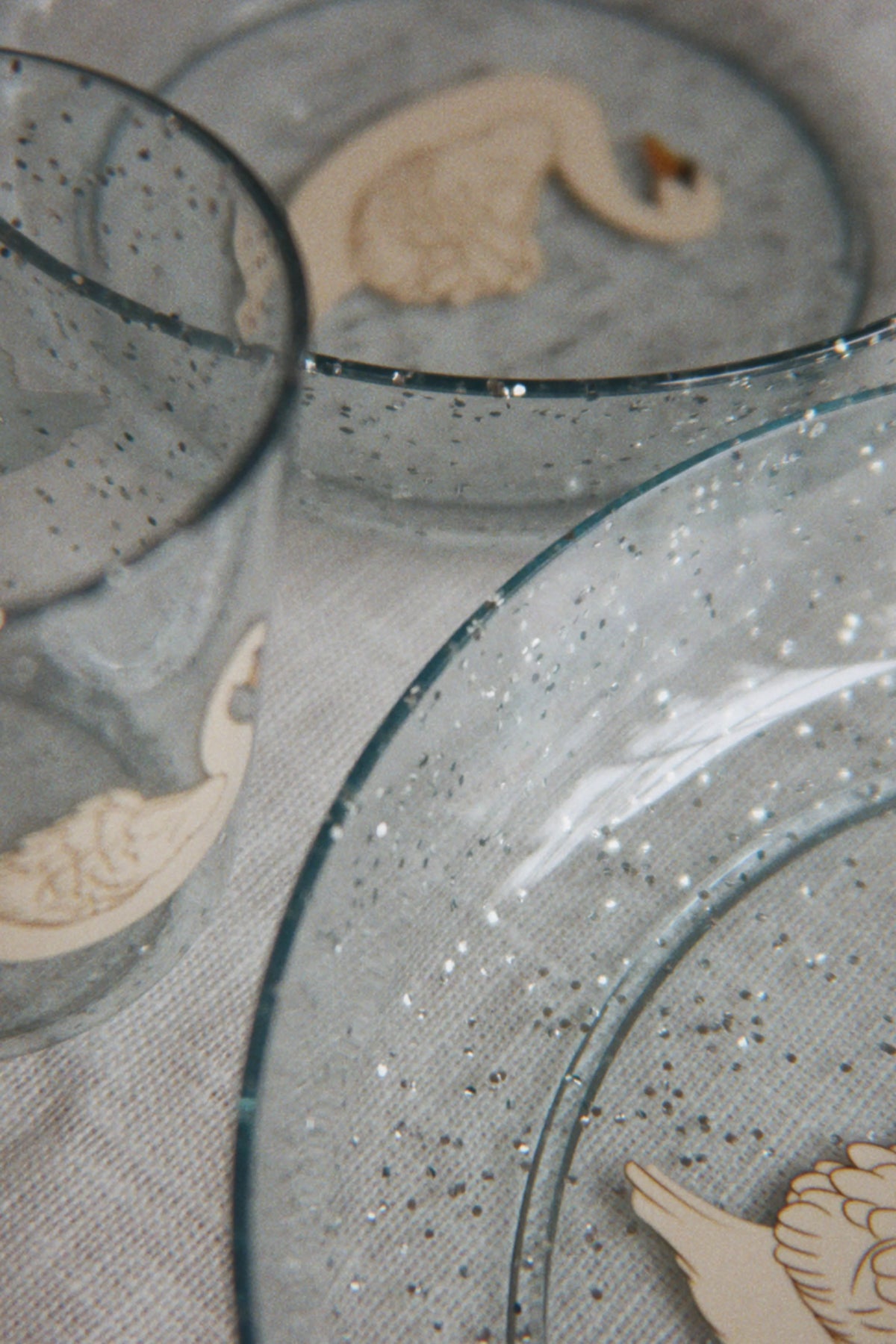 SPARKLY DINNER SET - Swan