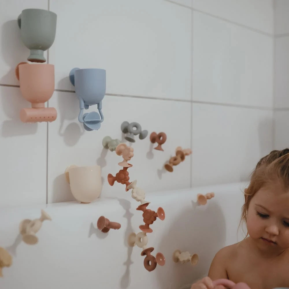 משחק אמבט - שפוך ושחק