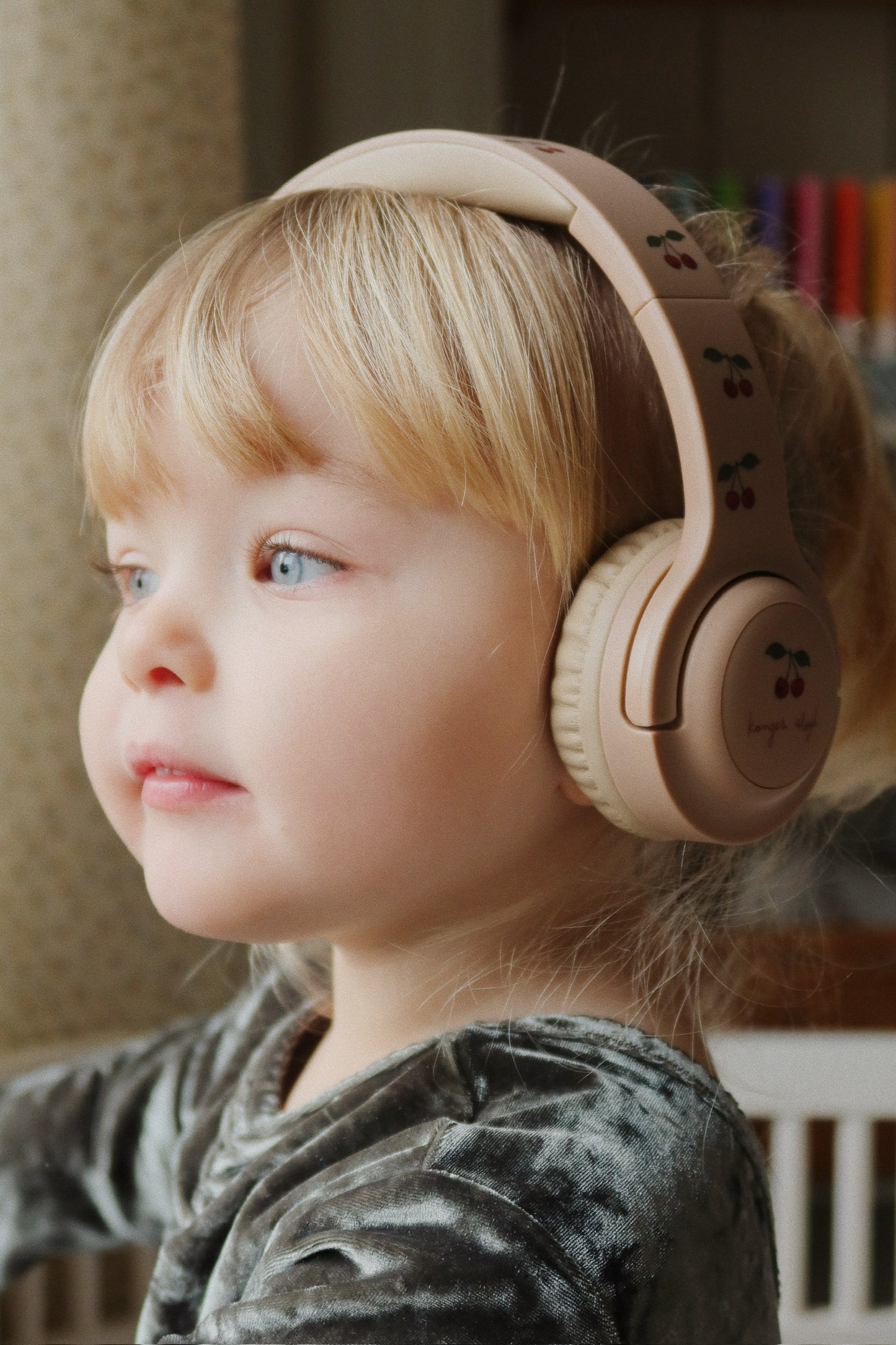 HEADPHONES - Cherry